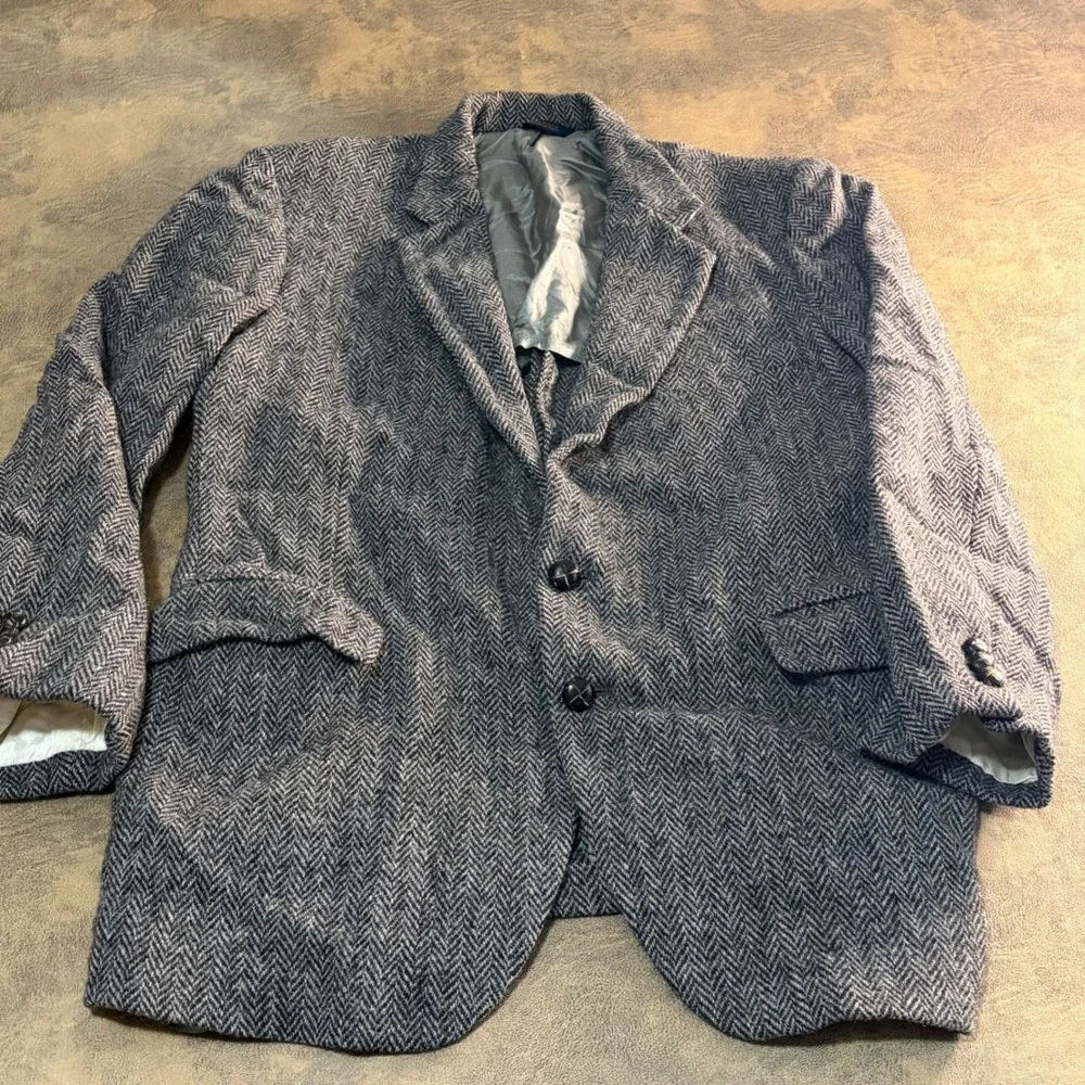 Harris Tweed Blazer Mens 44R Grey Herringbone Scottish Wool Sport Coat VTG USA